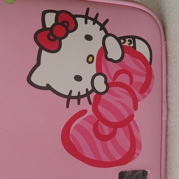 Hello Kitty cosmetic Bag - Picture 3 of 12